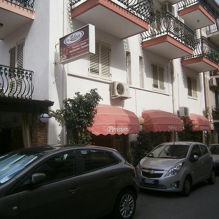 Pensione S. Antonio Ristorante Silvia フルチ・シークロ エクステリア 写真