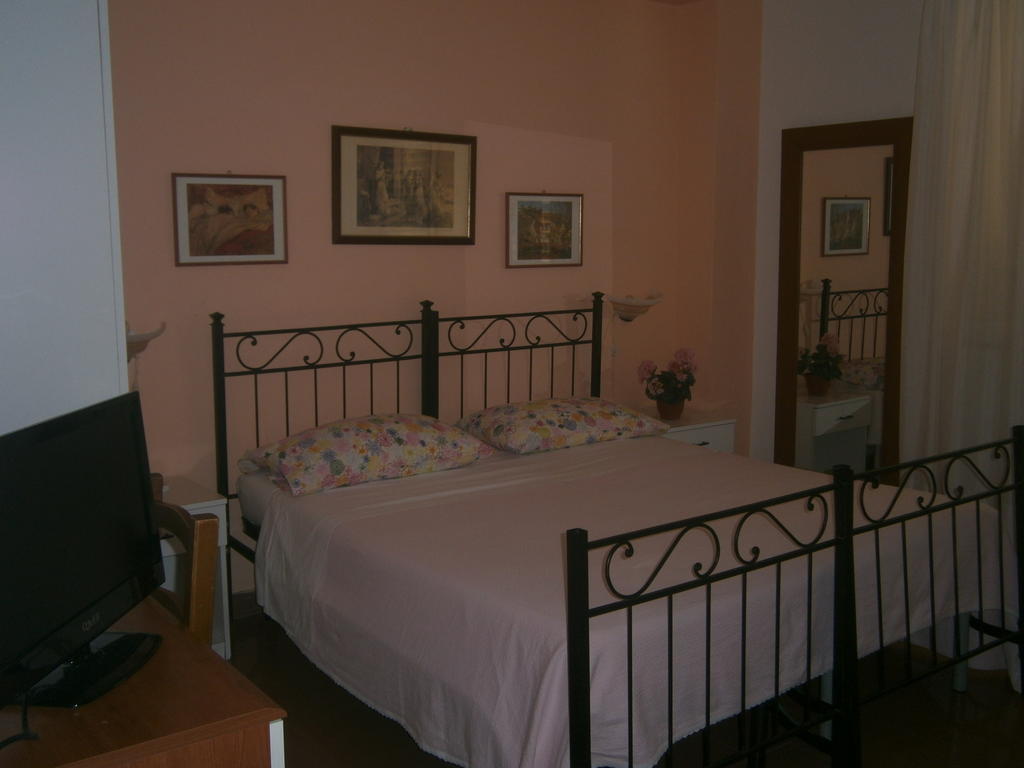 Pensione S. Antonio Ristorante Silvia フルチ・シークロ 部屋 写真