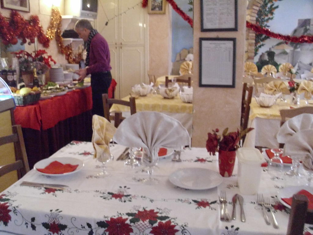 Pensione S. Antonio Ristorante Silvia フルチ・シークロ エクステリア 写真